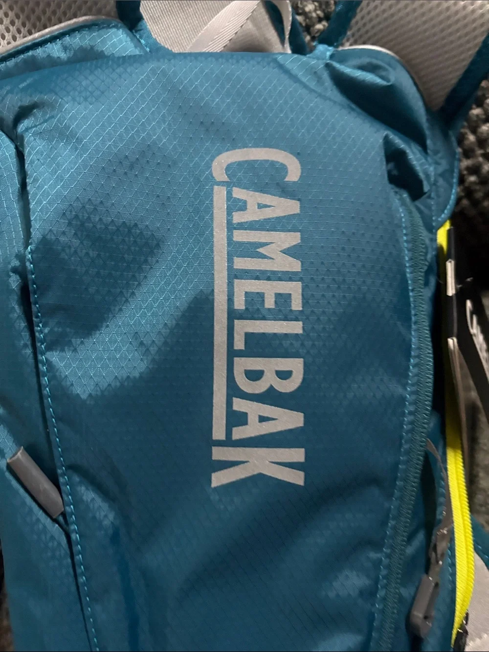 CamelBak Dart Hydration Pack - Teal with Neon Yellow NEW